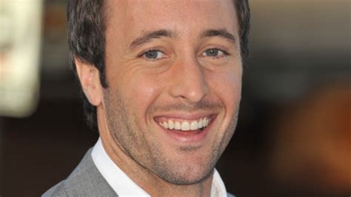 Alex O Loughlin Biography, Movies and TV Shows, Wife, Son