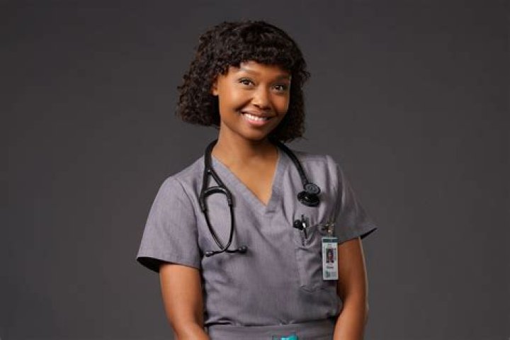 Ashleigh LaThrop – Celebsgraphy