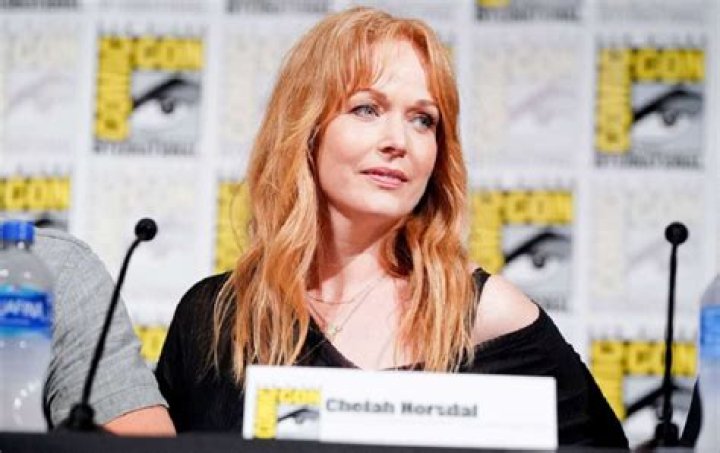 Chelah Horsdal – Celebsgraphy