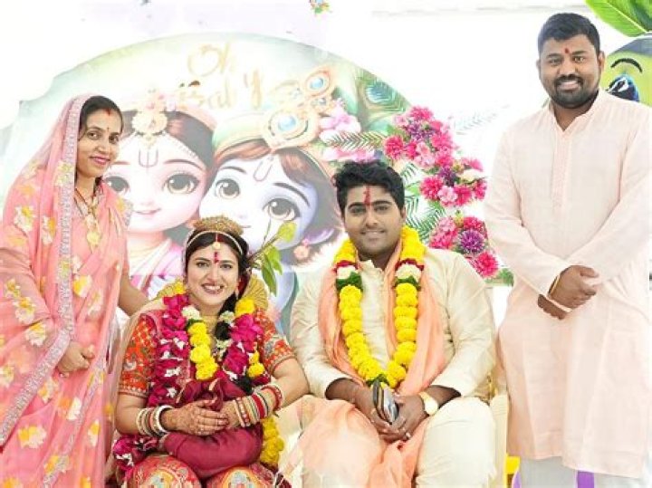 Chitra Shukla (Movie Actress) - Age, Birthday, Bio, Facts, Family, Net Worth, Height & More