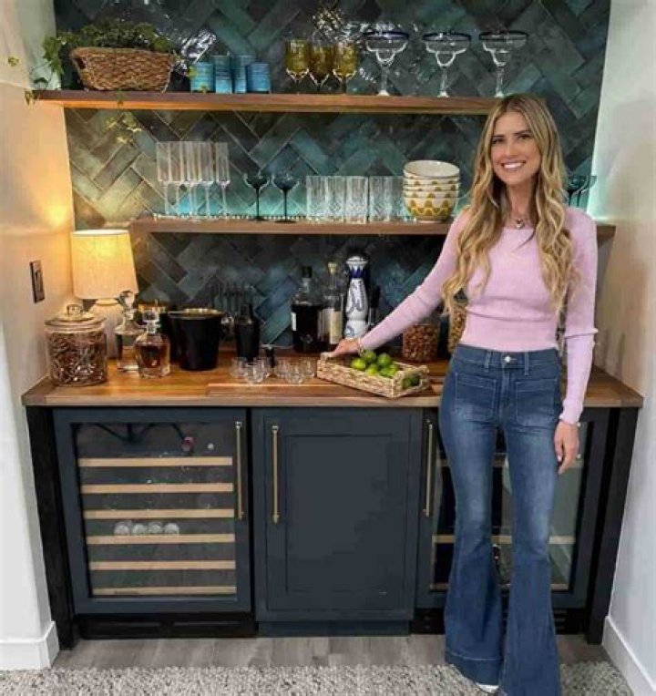 Christina Hall gives a tour Into her Stunning Newport Beach Home