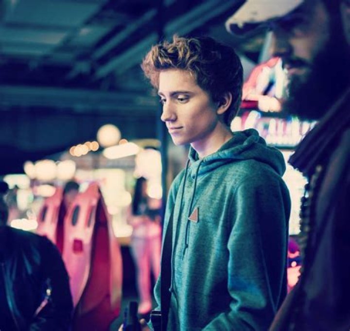 Clint Stevens Age | Wiki, Net worth, Bio, Height, Girlfriend