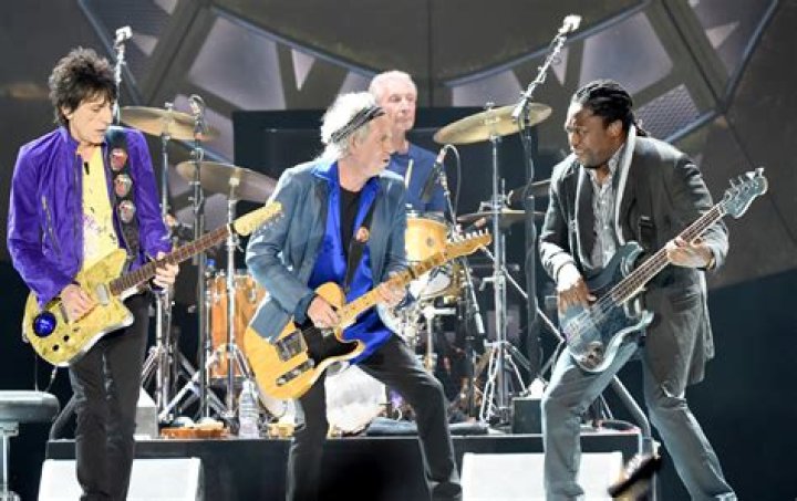 Darryl Jones (Bassist) - Age, Birthday, Bio, Facts, Family, Net Worth, Height & More