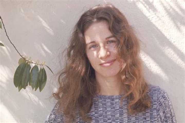 How tall is Carole King