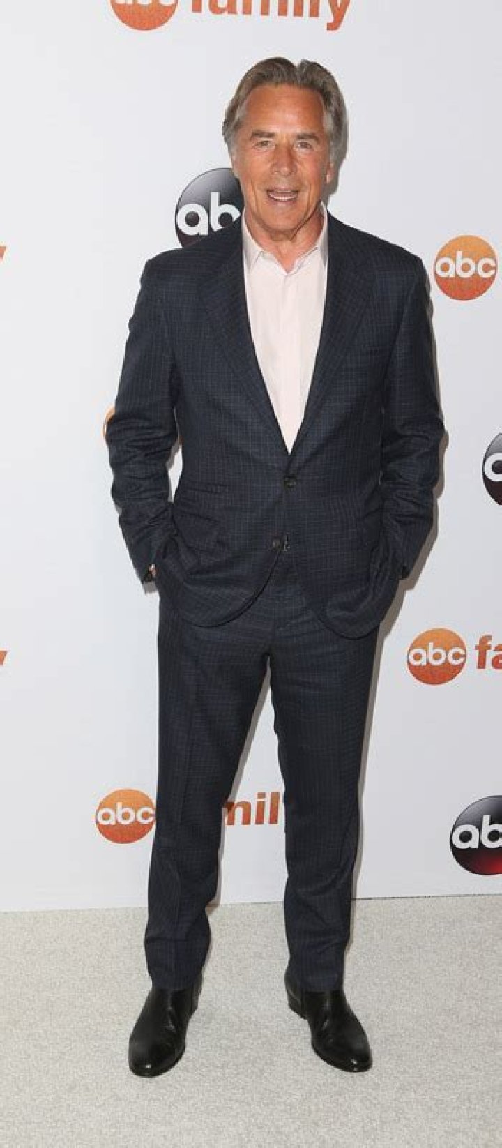 How tall is Don Johnson