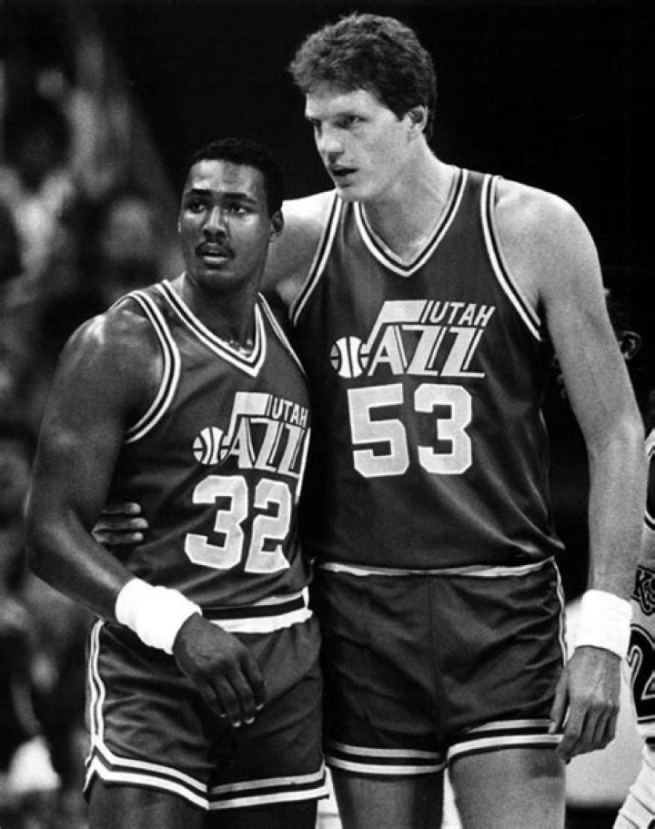How tall is Karl Malone