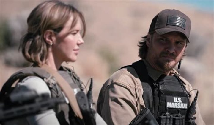 How tall is Morgan Lindholm