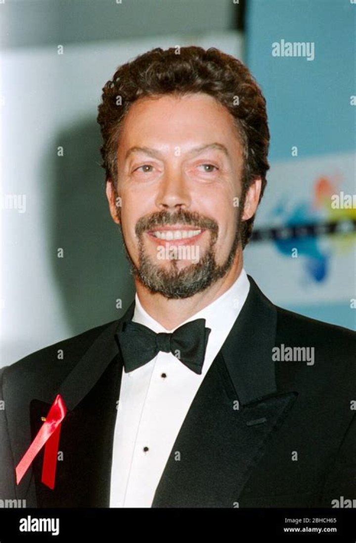 How tall is Tim Curry