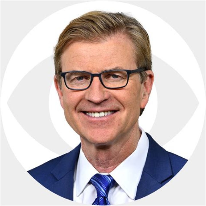 How tall was Walter Brennan