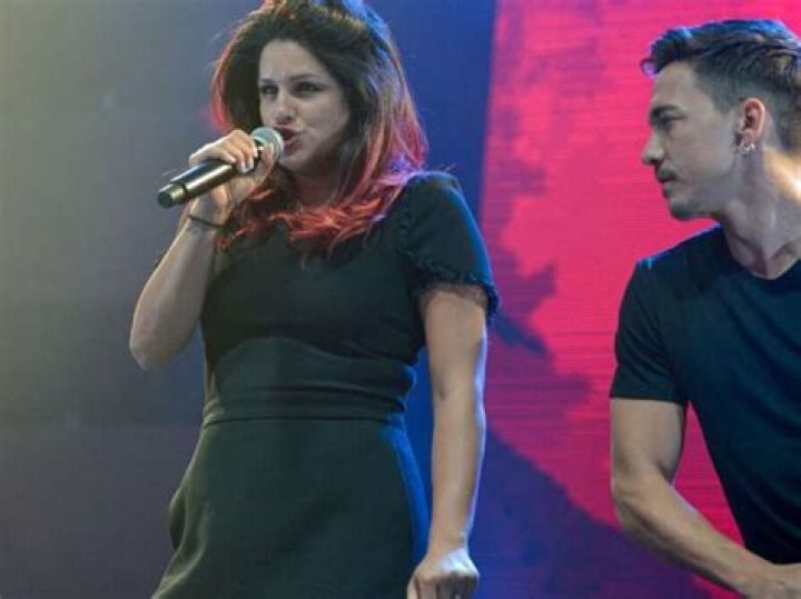 Larusso Est Elle Enceinte 2023