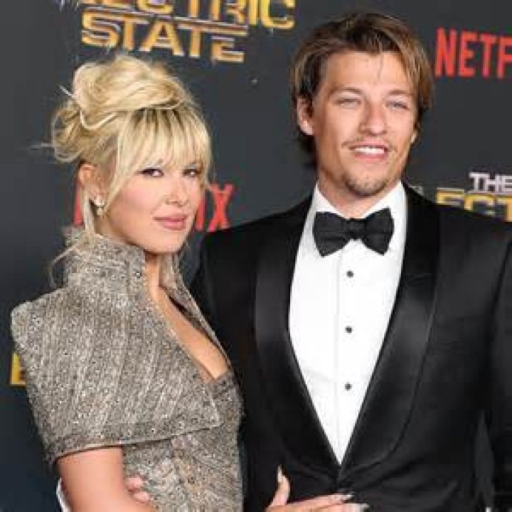 Millie Williams – Celebsgraphy