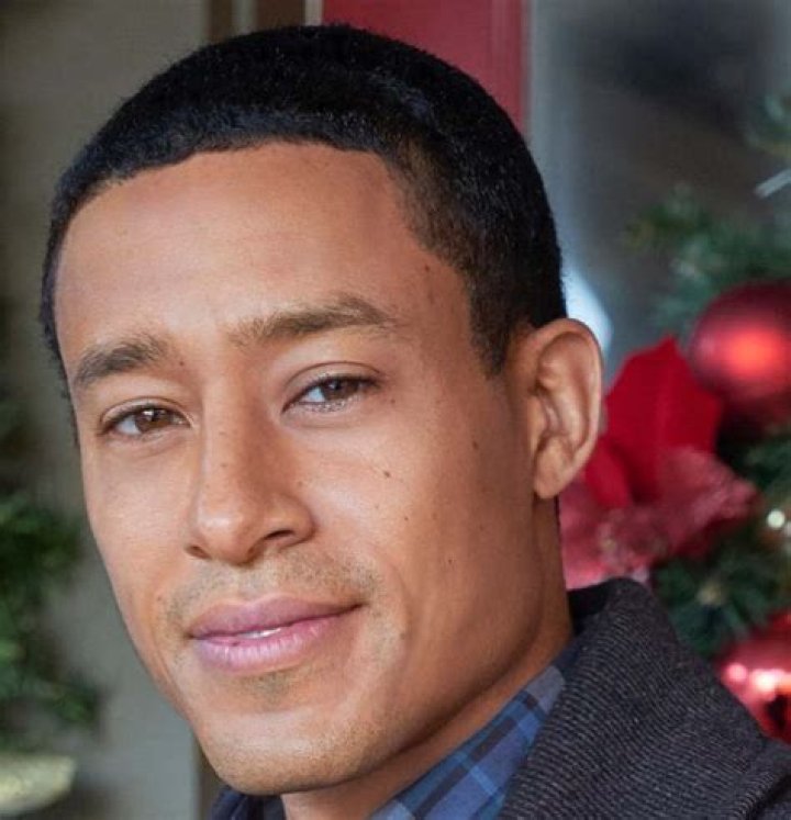 Ryan Giggs Biography, Age, Height, Wife, Net Worth, Family