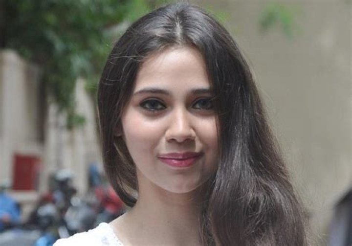 Sasha Agha Wiki, Age, Height, Weight, Family & More