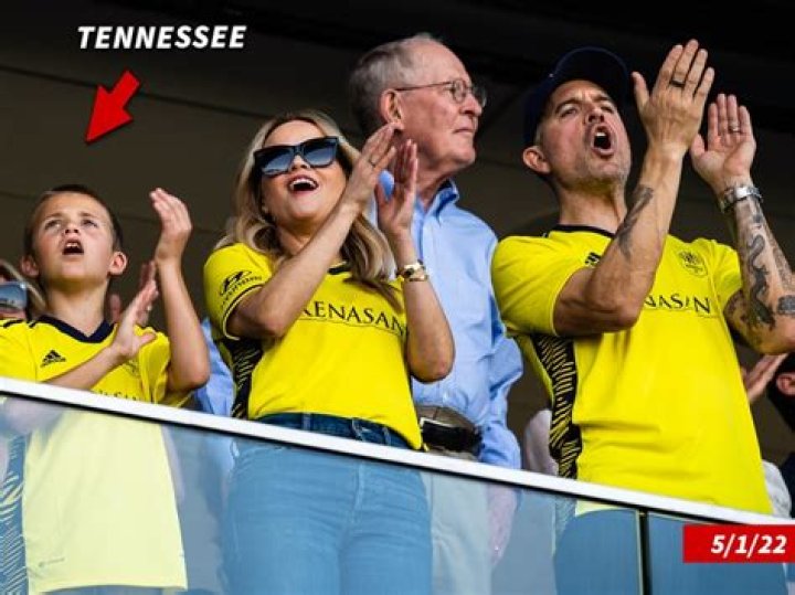 Tennessee James Toth – Celebsgraphy